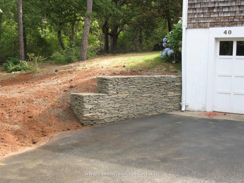 Thin Flagstone Wall